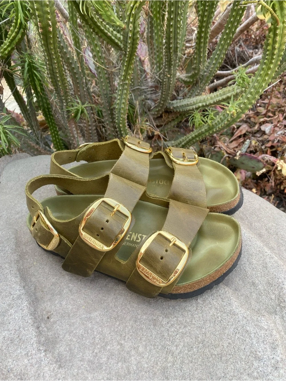 Birkenstock Milano Big Buckle Olive Green Oiled Leather Exquisite